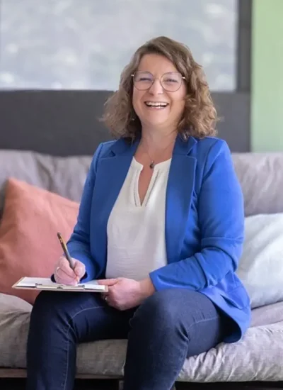 Candice Blanc de Chef de Projet en Informatique à Hypnopraticienne